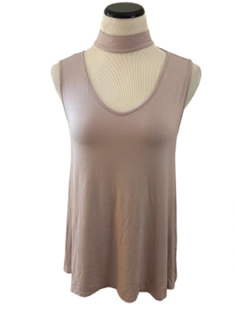 EUC Caution To The Wind Lavender Sleeveless Choker Tank Blouse.  Size M.